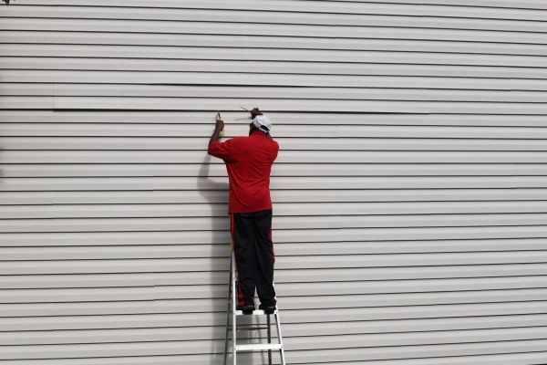 White Vinyl Siding Service